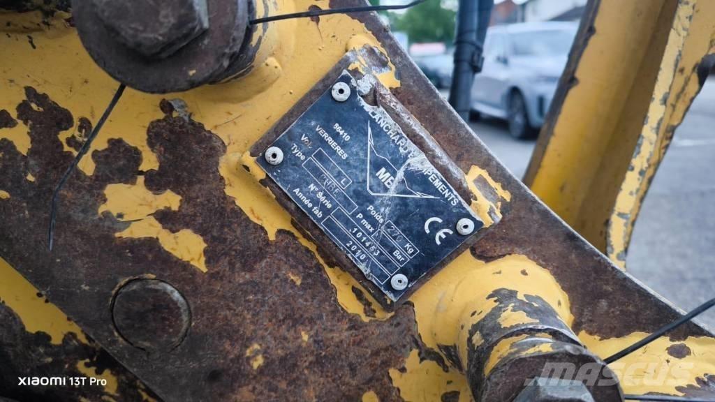 CAT M 313 D Excavatoare cu roti