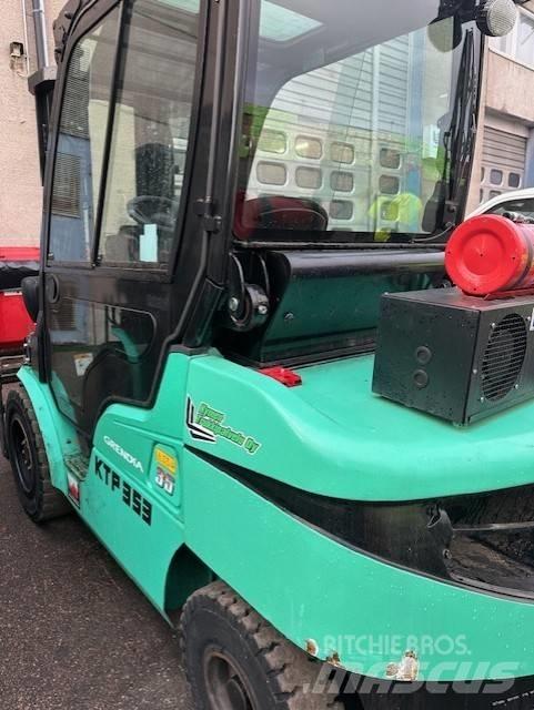 Mitsubishi FD 35 N Stivuitor diesel