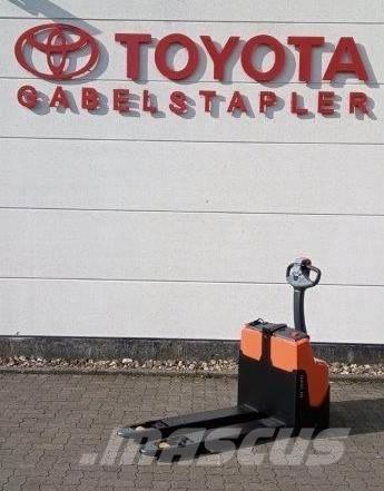 Toyota LWI 160 Transpaleta manuala