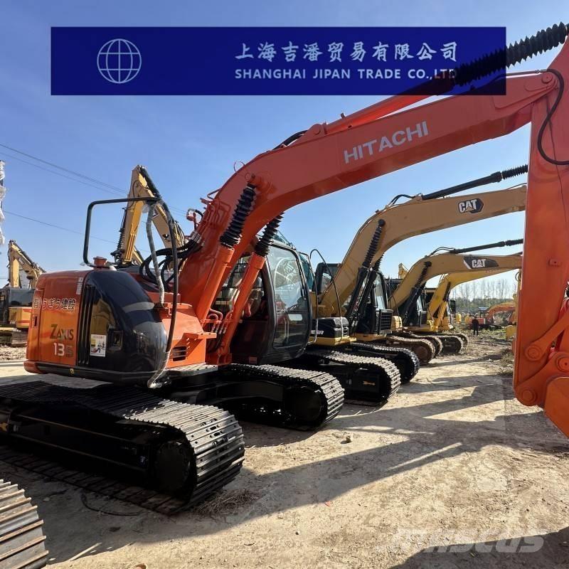 Hitachi ZX 135 Excavatoare pe șenile
