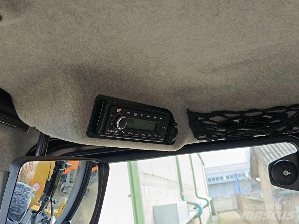 CAT 444 HRC Buldoexcavatoare