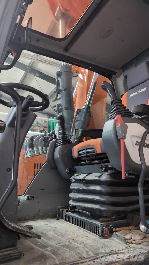 Doosan DX 165 W Excavatoare cu roti