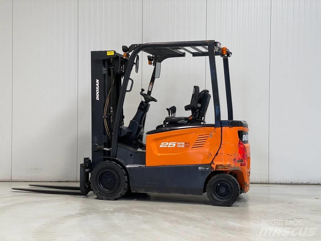 Doosan B25X-7 Stivuitor electric