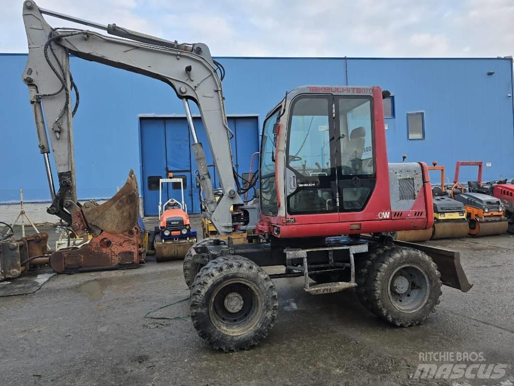 Takeuchi TB070W Excavatoare cu roti