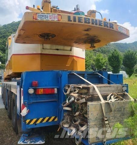Liebherr LTM 1120 Macara pentru orice teren