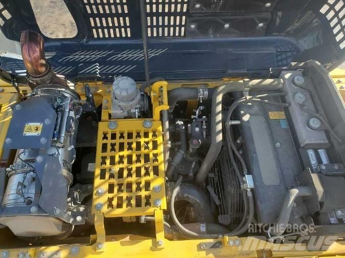 Komatsu PC 200 Excavatoare pe șenile

