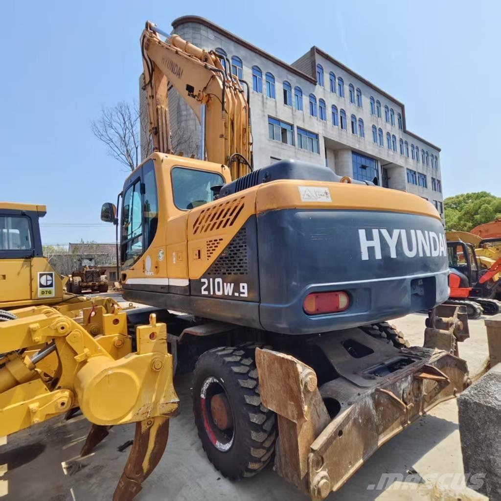 Hyundai R210W-9 Excavatoare cu roti