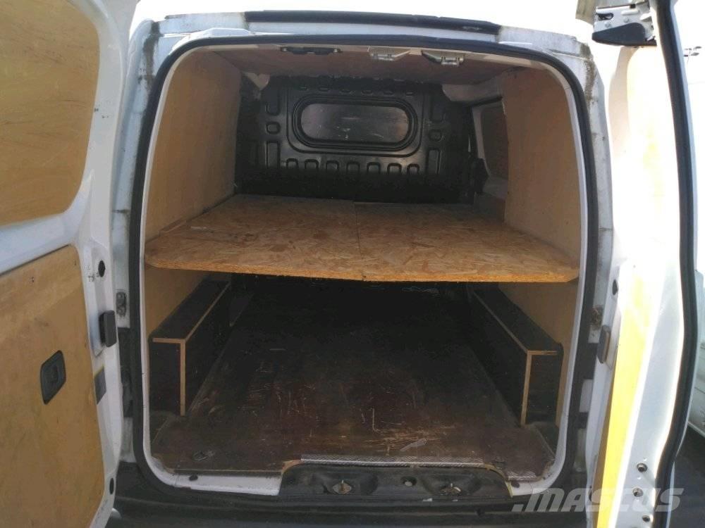 Nissan NV 200 Utilitara