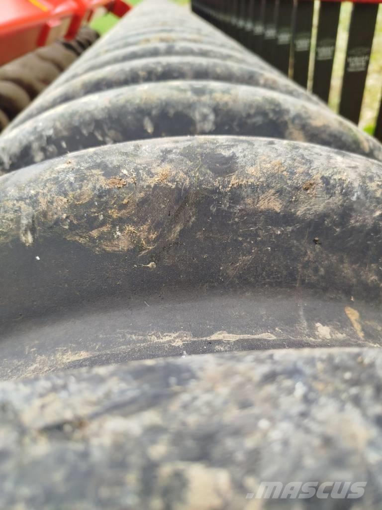 Väderstad Carrier400 Grape cu disc