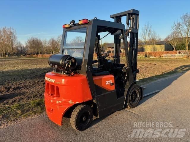 Doosan G 25 G Stivuitor GPL