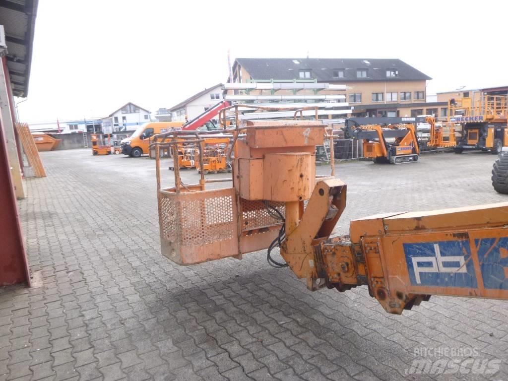 Aichi SR 182 (00107) Nacele cu brat telescopic