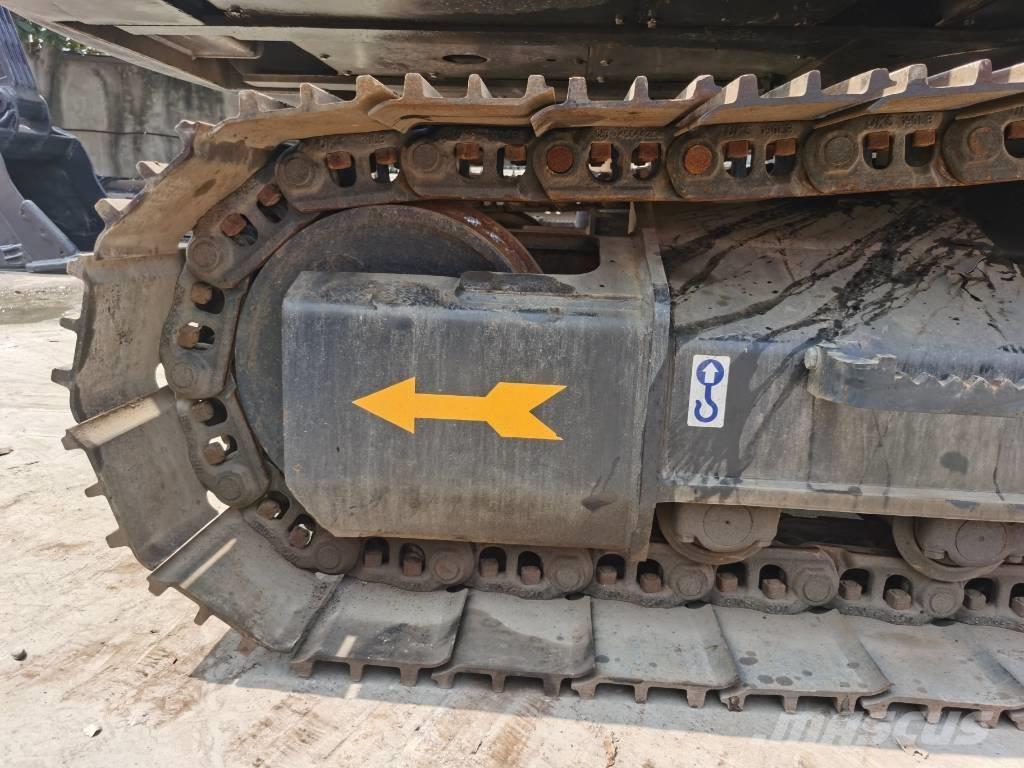Volvo EC 220 Excavatoare pe șenile
