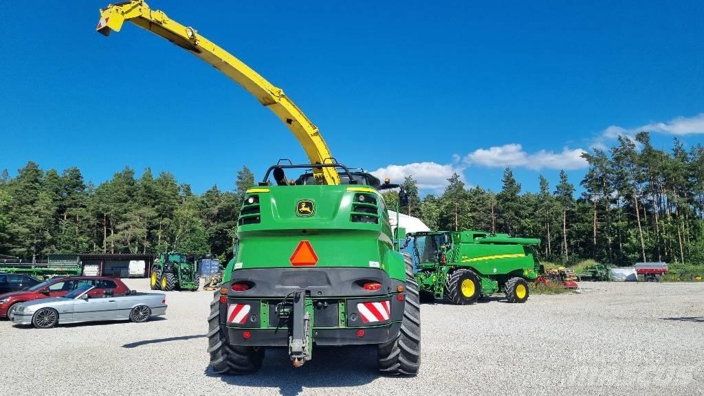 John Deere 8700i Forajere cu autopropulsare