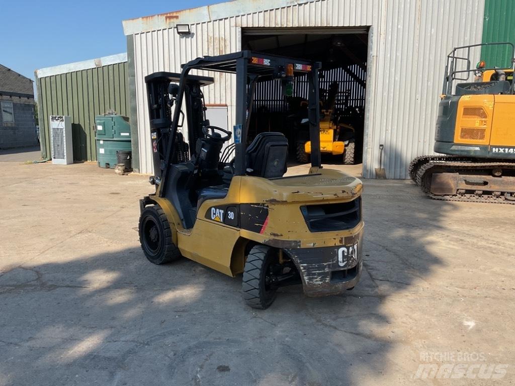 CAT DP30NT Stivuitor diesel