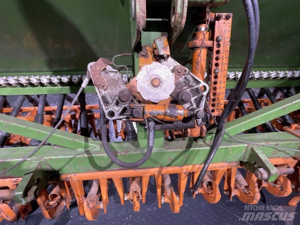 Amazone D 8 - 30 E Perforatoare