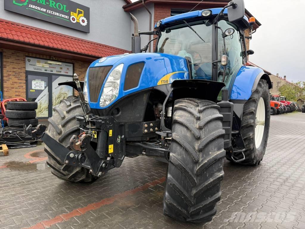 New Holland T 7040 Tractoare