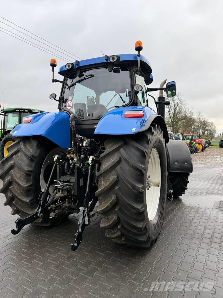 New Holland T 7040 Tractoare