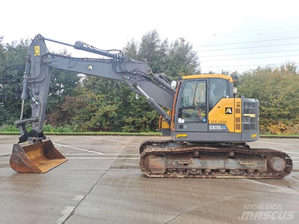 Volvo ECR235EL Excavatoare pe șenile
