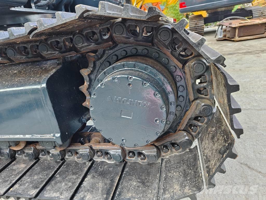 Hyundai R305LC-9T Excavatoare pe șenile
