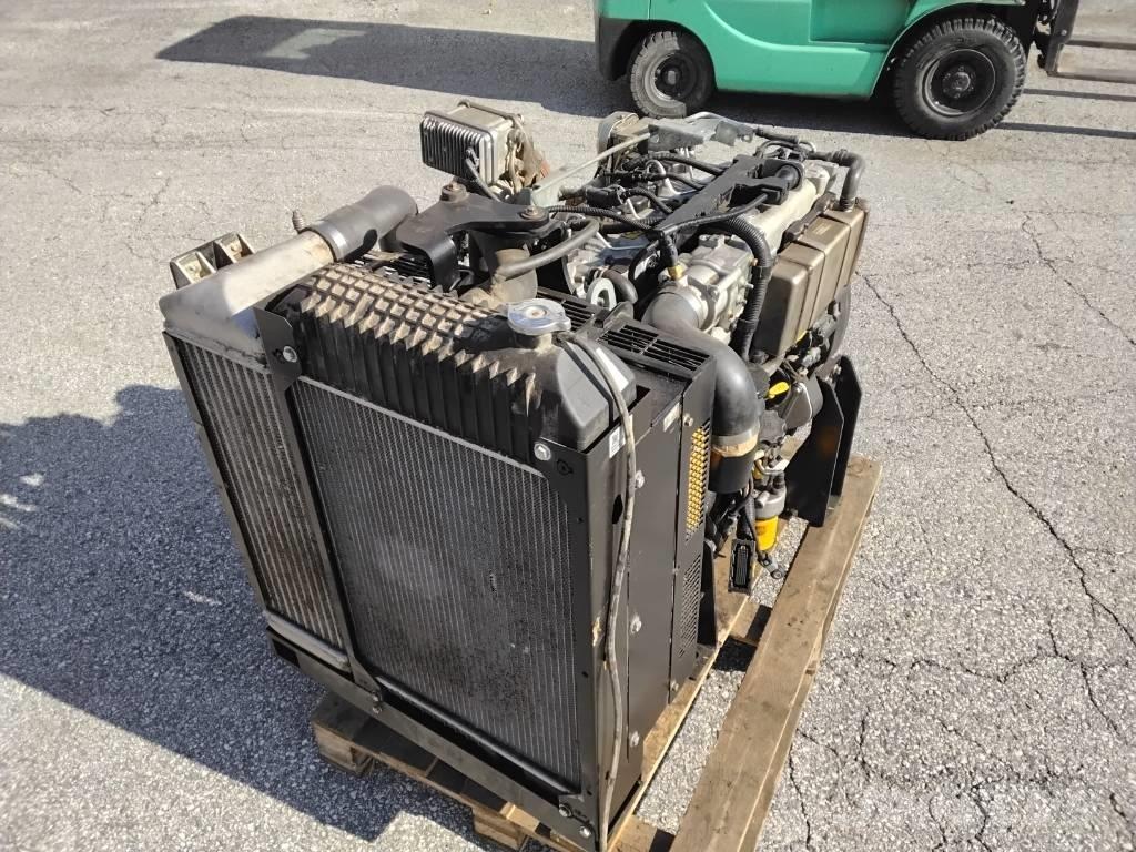 JCB 444TA4i-81 Motoare