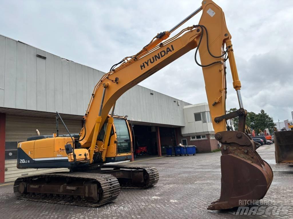 Hyundai 210 Excavatoare pe șenile

