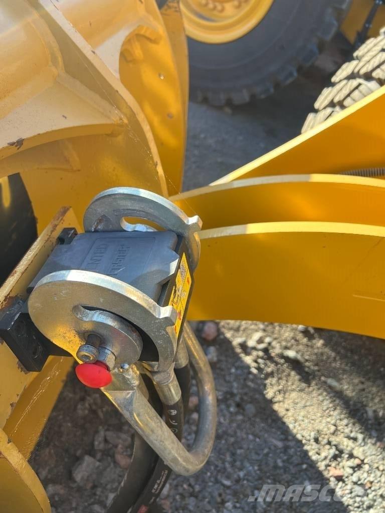 CAT 914 Incarcator pe pneuri