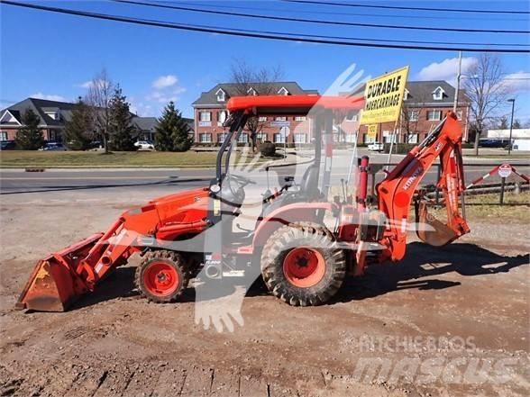 Kubota B26 Buldoexcavatoare