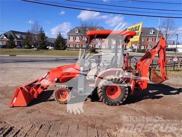 Kubota B26 Buldoexcavatoare
