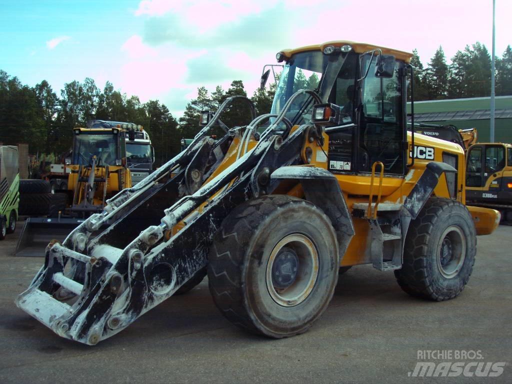 JCB 436 Wastemaster Incarcator pe pneuri