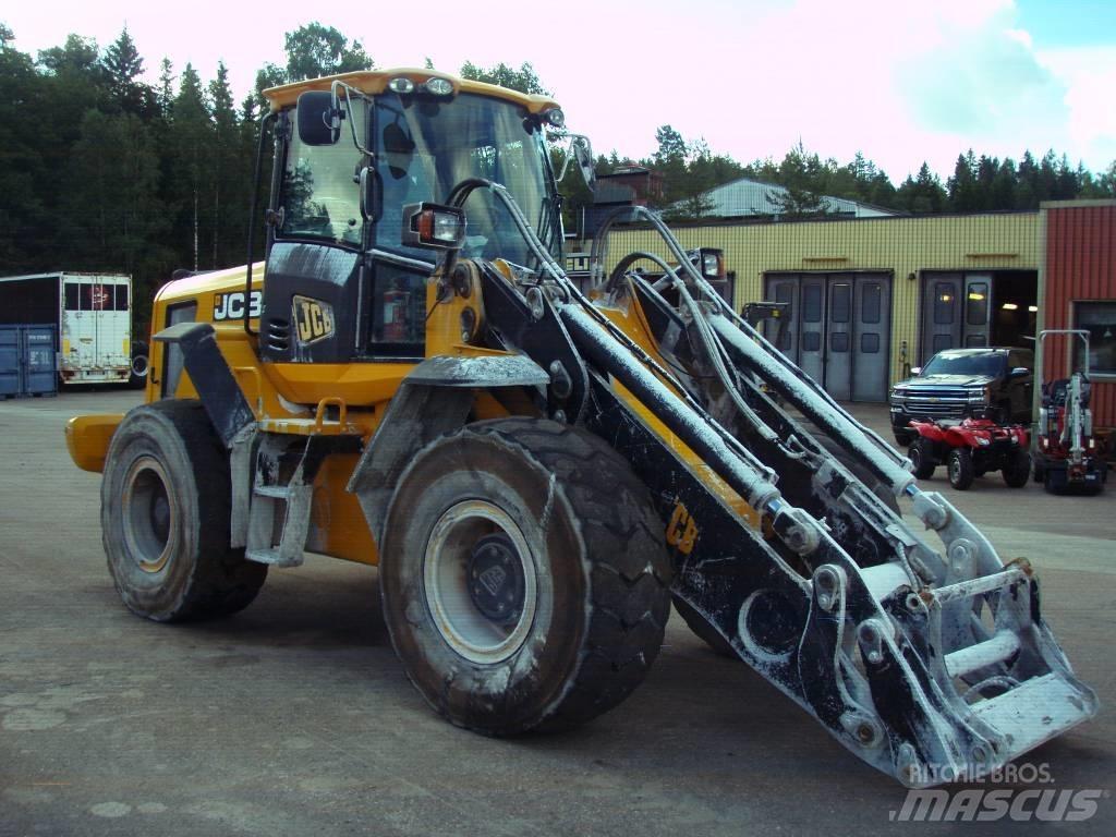 JCB 436 Wastemaster Incarcator pe pneuri