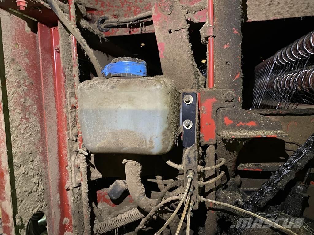 Case IH RBX 452 Masina de balotat cilindric