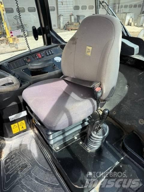 JCB 406 Incarcator pe pneuri