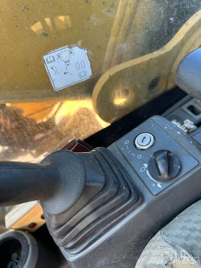 CAT 325DL Excavatoare pe șenile
