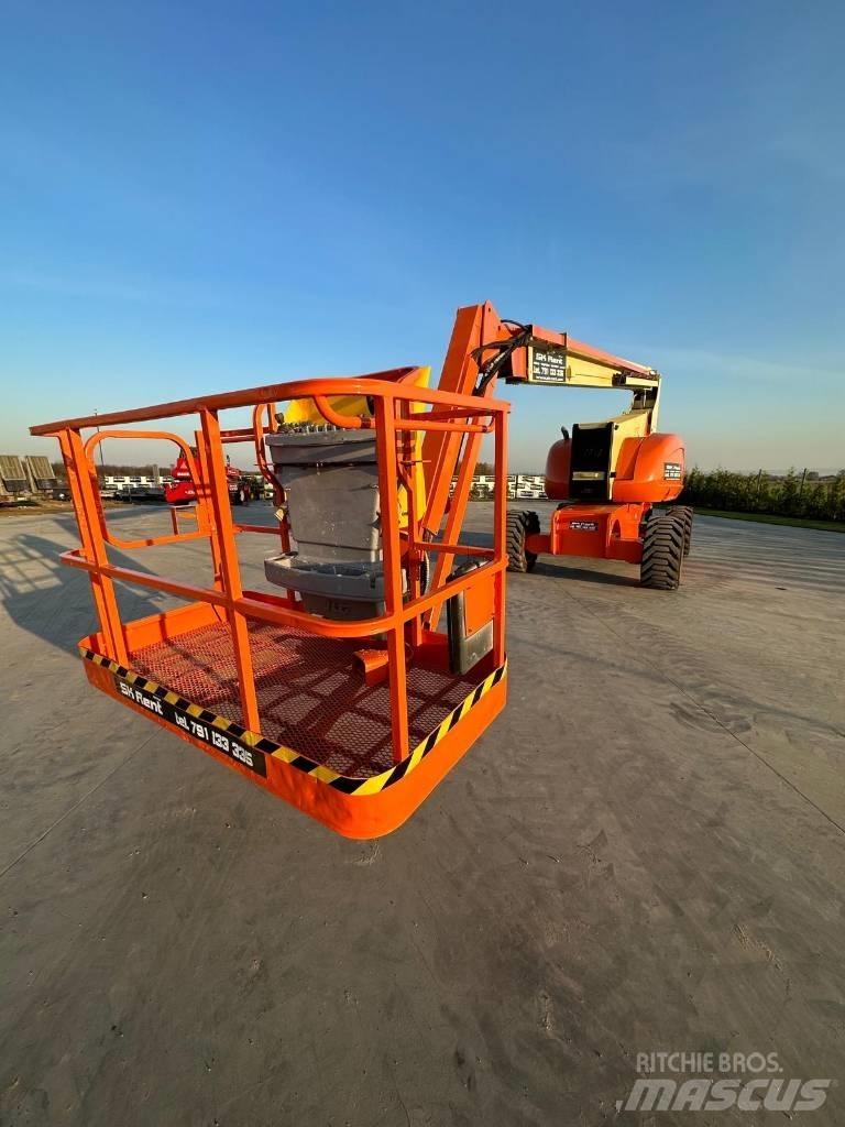 JLG 800 AJ Nacele cu brat articulat