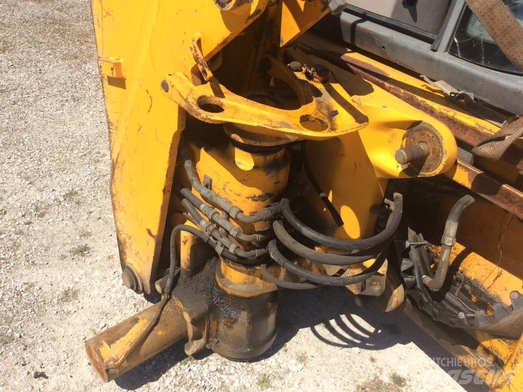 JCB 3 CX Cabine si interior