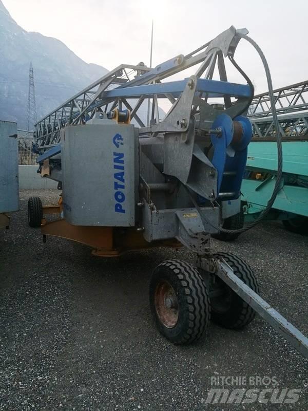 Potain IGO 15 Self erecting cranes