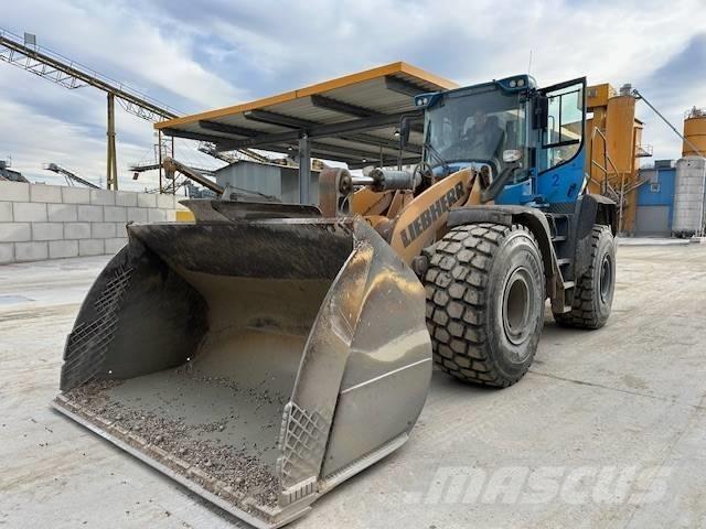 Liebherr 576 X-Power Incarcator pe pneuri
