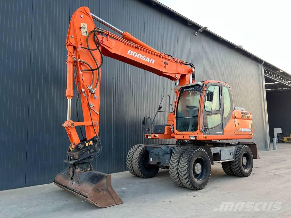 Doosan DX170W Excavatoare cu roti