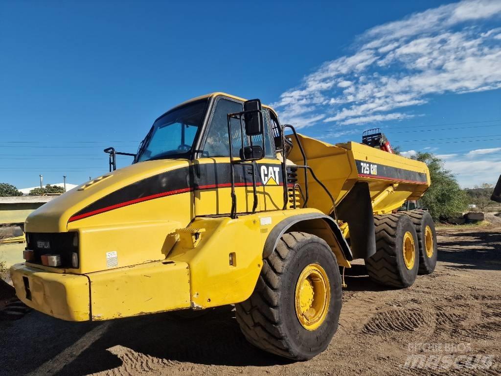 CAT 725 Transportoare articulate