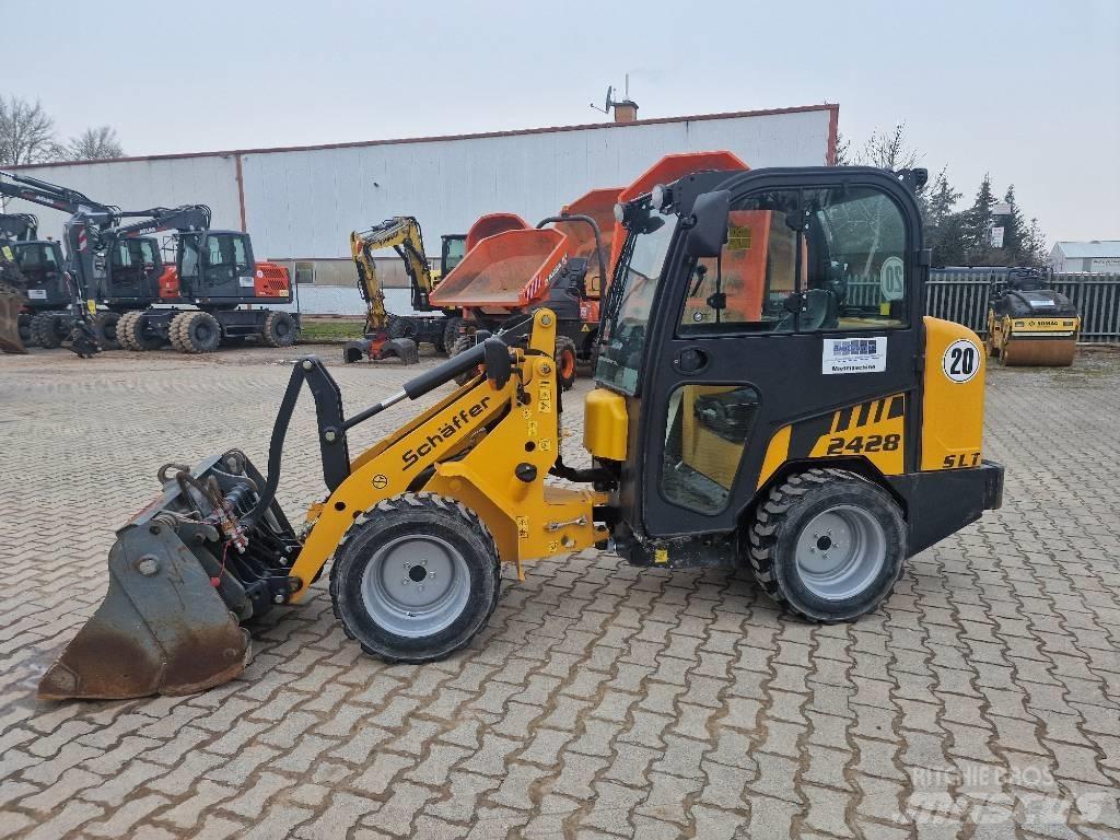 Schäffer 2428 SLT Incarcator pe pneuri