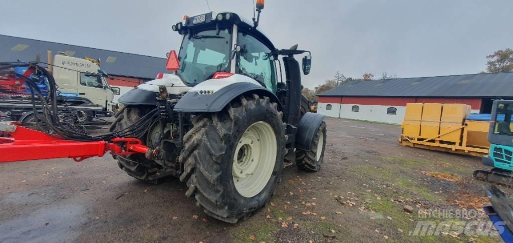 Valtra T 234 Versu Tractoare