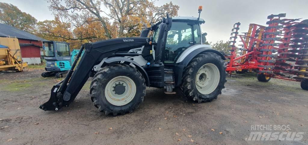 Valtra T 234 Versu Tractoare
