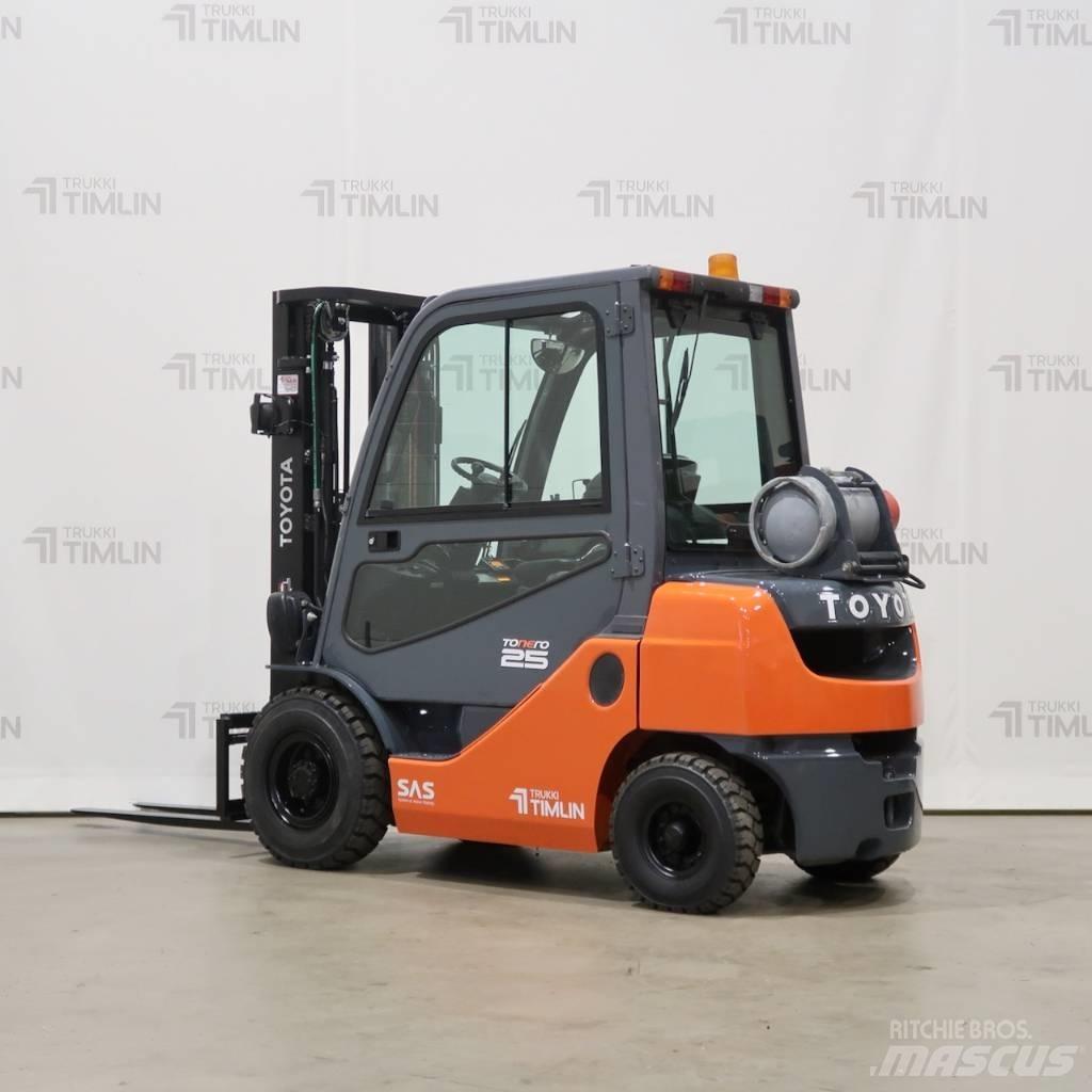 Toyota 02-8FGF25 Stivuitor GPL