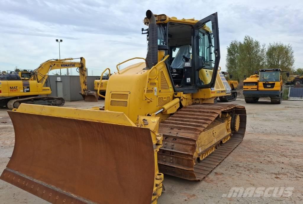 Komatsu D61PXI-24E0 Buldozere pe senile