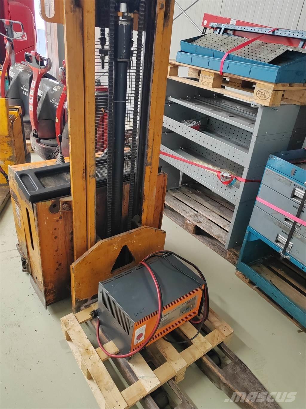 OM CT 13 Transpaleta manuala