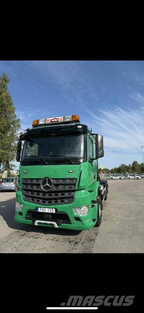 Mercedes-Benz Actros Camion cu carlig de ridicare
