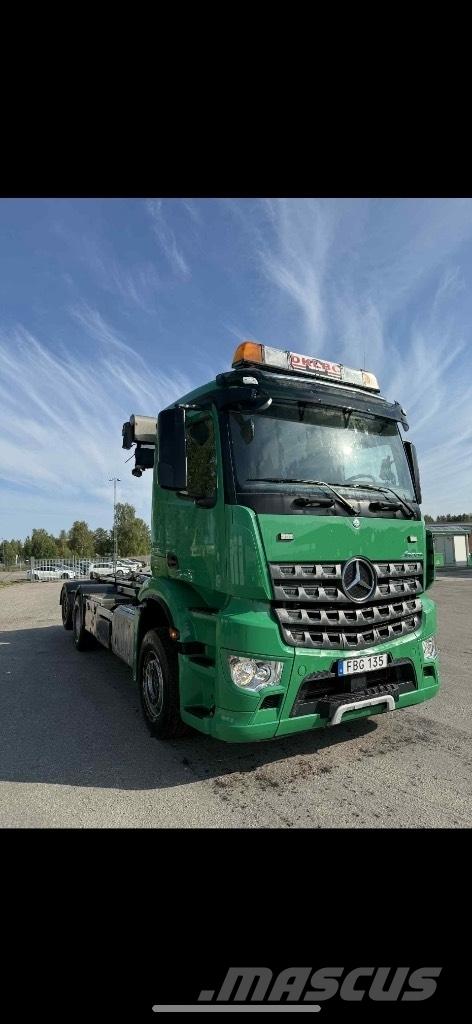 Mercedes-Benz Actros Camion cu carlig de ridicare