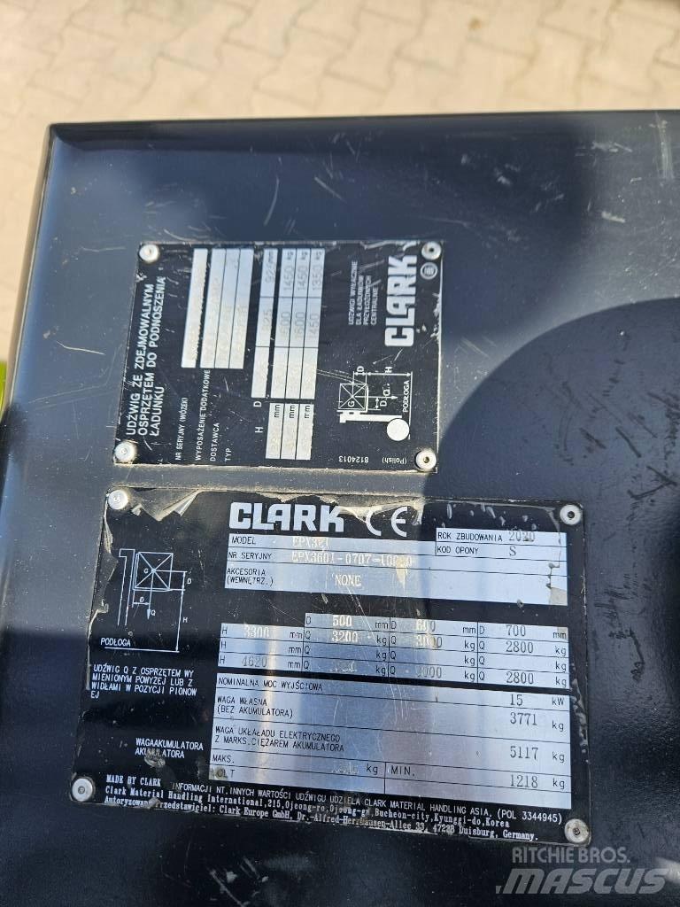 Clark EPX32i Stivuitor electric