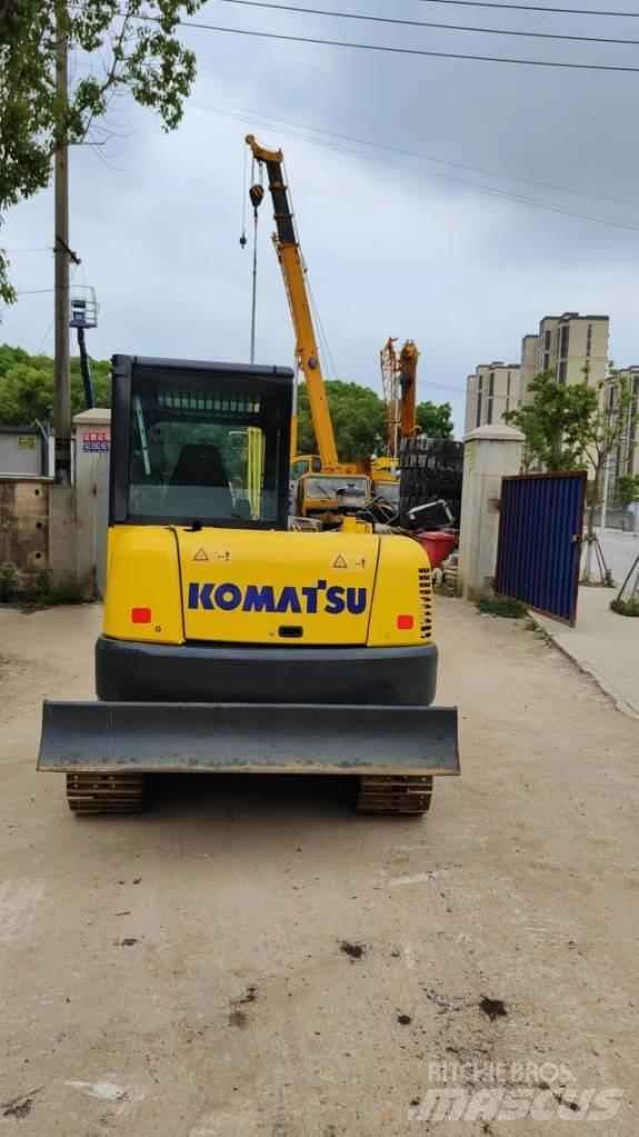 Komatsu pc56 Excavatoare pe șenile
