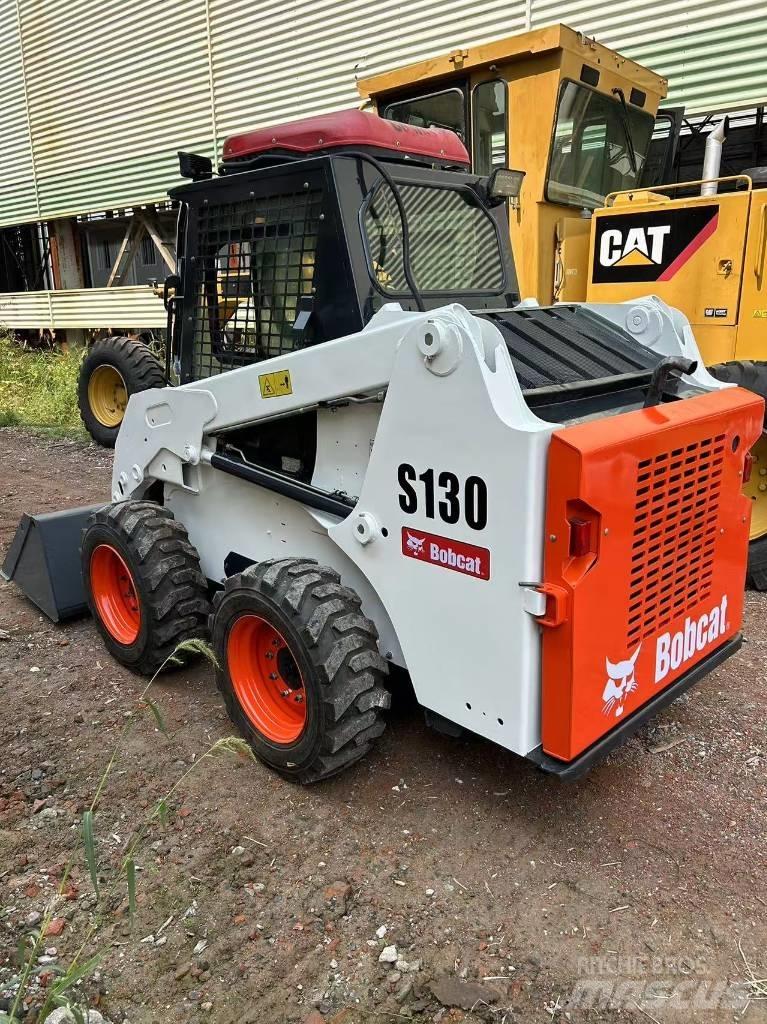 Bobcat S 130 Mini incarcator